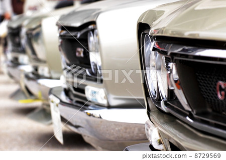 Retro vehicles 8729569