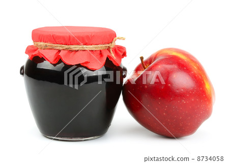 Red apple and pot of jam 8734058