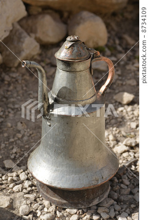 Brass Teapot 8734109