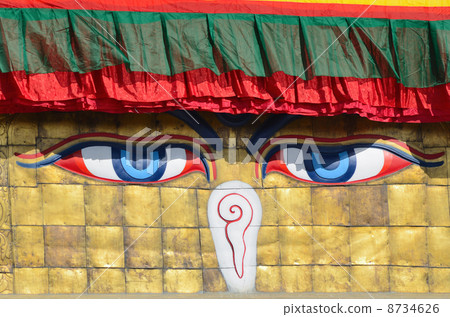 Buddha eyes 8734626