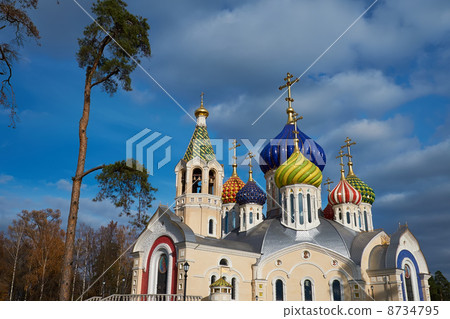 Bathed the new church of Novo-Peredelkino. Bathed the new church of Novo-Peredelkino. 8734795
