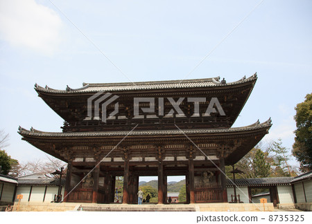 Ninna-ji寺的Naba門 Ninna-ji寺的Naba門 8735325