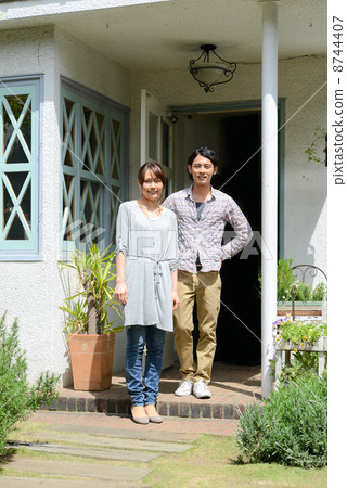 年輕男女的肖像 8744407