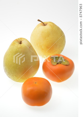Pear and persimmon Pear and persimmon 8747963