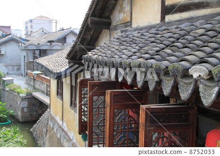 Shuangxi Ancient Townscape (Shanghai Municipality Pudong New Area Winter Old Town) 8752033