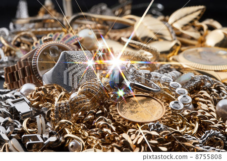 Sparkling precious metal 8755808