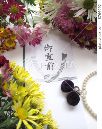 Buddhist flowers and gift ideas 8766092