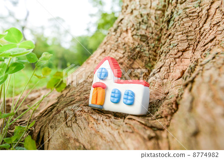 一個小房子 8774982