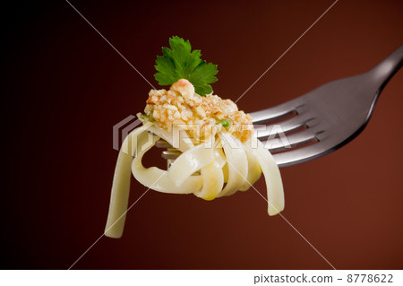 Pasta with walnut pesto 8778622