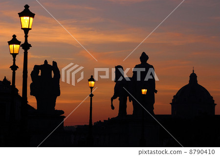 Rome, sunset from Capitolium (Campidoglio) Rome, sunset from Capitolium (Campidoglio) 8790410