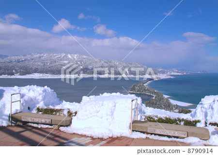 "Three Scenic Areas of Japan" Amanehashi's snowy landscape (peep peep) 8790914