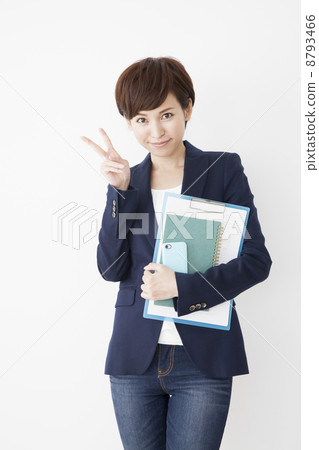 一個女人在學習 一個女人在學習 8793466