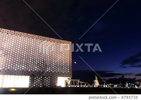 Kanazawa Omira Library (night view) Kanazawa Omira Library (night view) 8793710