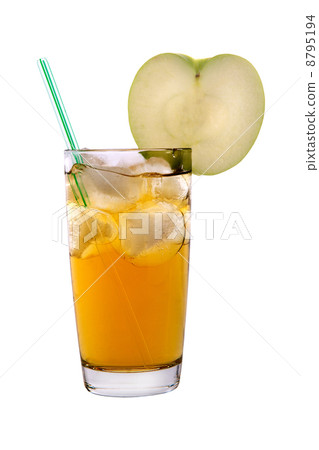juice and an apple 8795194