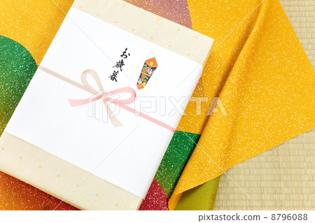 Gifts and wrapping cloth 8796088