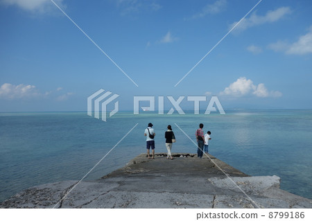 Taketomijima west pier 8799186