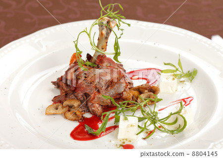 .Roasted chicken 8804145