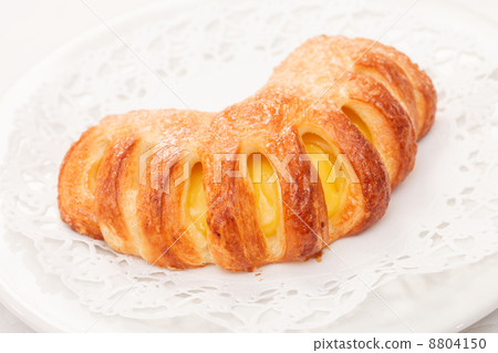 puff with apricot 8804150