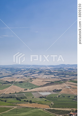 Tuscan Landscape Tuscan Landscape 8809150