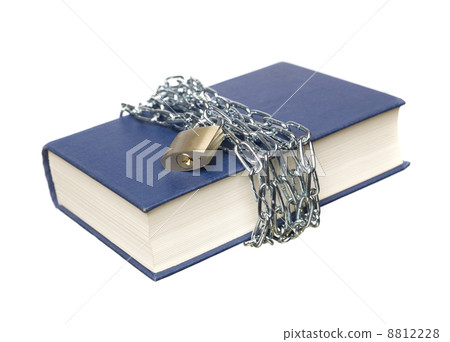 Book with a chain and lock 8812228