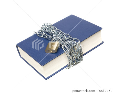 Book with a chain and lock 8812230