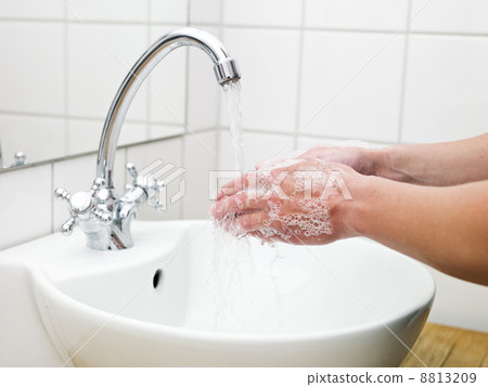 Washing hands Washing hands 8813209
