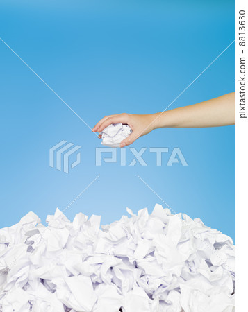 Human trowing a paper 8813630