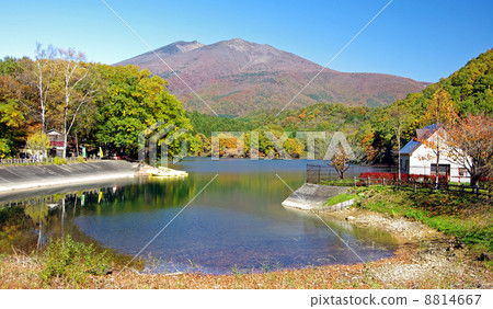 Elder's Lake and Missing Mountain Elder's Lake and Missing Mountain 8814667