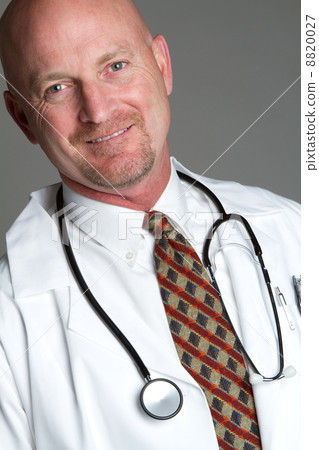 Smiling Doctor 8820027