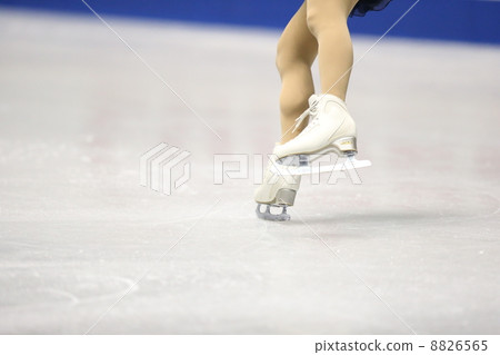 Figure skating Figure skating 8826565