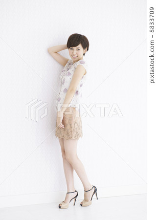young woman young woman 8833709