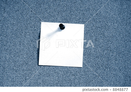 blank sheet paper on bulletin board 8848877