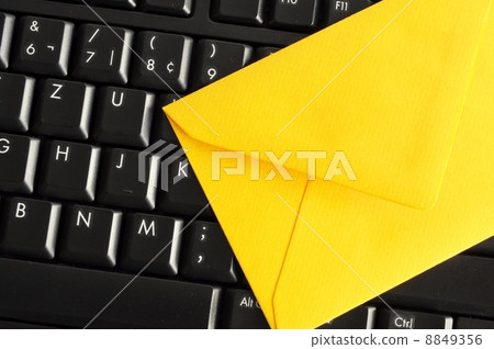 email email 8849356