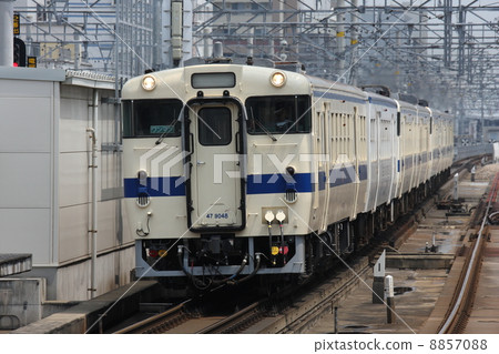 JR Kyushu Kiha 47 shape Kyushu color 8857088