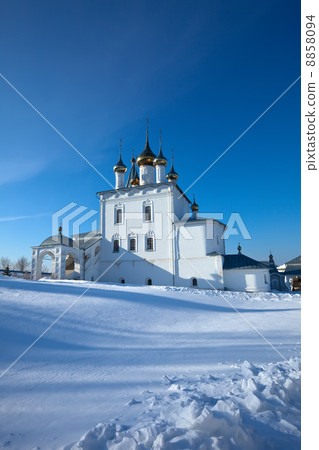 Trinity Cathedral at Gorokhovets in winter 8858094