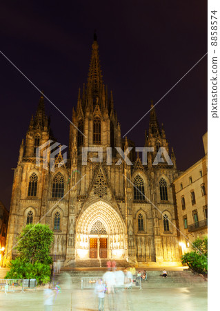 Night view of Barcelona Cathedral Night view of Barcelona Cathedral 8858574