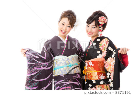 一個穿著和服的女人 8871191