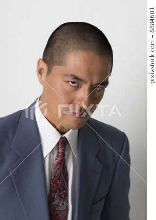 Men who intimidate 8884601