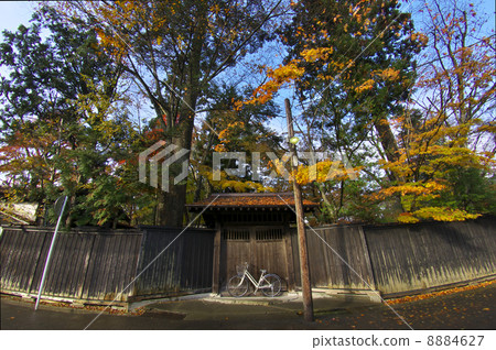 The autumn Kakunoda samurai house and bicycle The autumn Kakunoda samurai house and bicycle 8884627