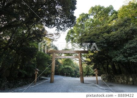 Daiichi Torii and Ise Shrine Ise Shrine Daiichi Torii and Ise Shrine Ise Shrine 8889422