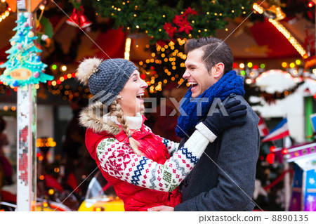 Couple on traditional Christmas market 8890135