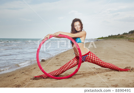 Leg spolit with red Hula hoop 8890491