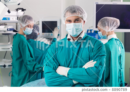Surgeon 8890789