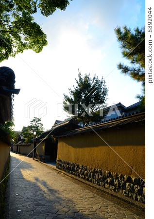 Evening scenery of Nagamachi samurai house residence [vertical] 8892044