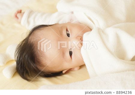 Lying lying baby Lying lying baby 8894236
