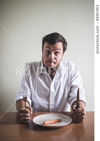 8895465