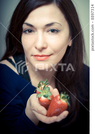 8897314