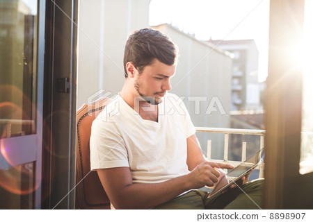 8898907