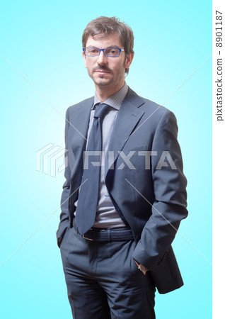 8901187