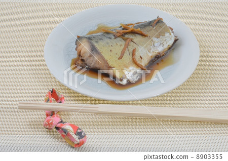 Boiled mackerel 8903355